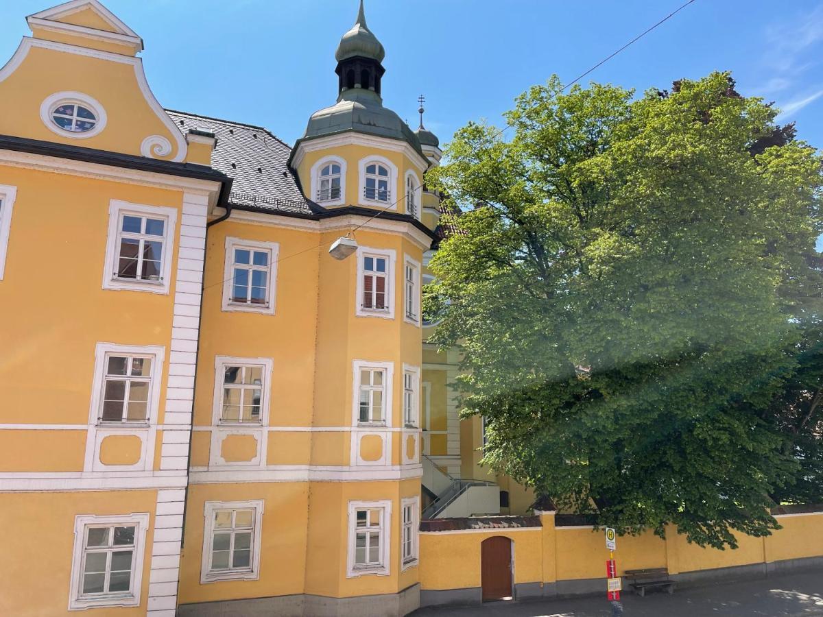Helle Zwei-Zimmer-Stadt-Wohnung Am Bismarkplatz Mit Tiefgarage Landshut Exterior foto