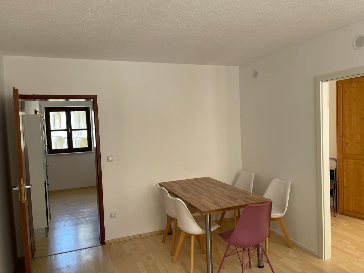 Helle Zwei-Zimmer-Stadt-Wohnung Am Bismarkplatz Mit Tiefgarage Landshut Exterior foto