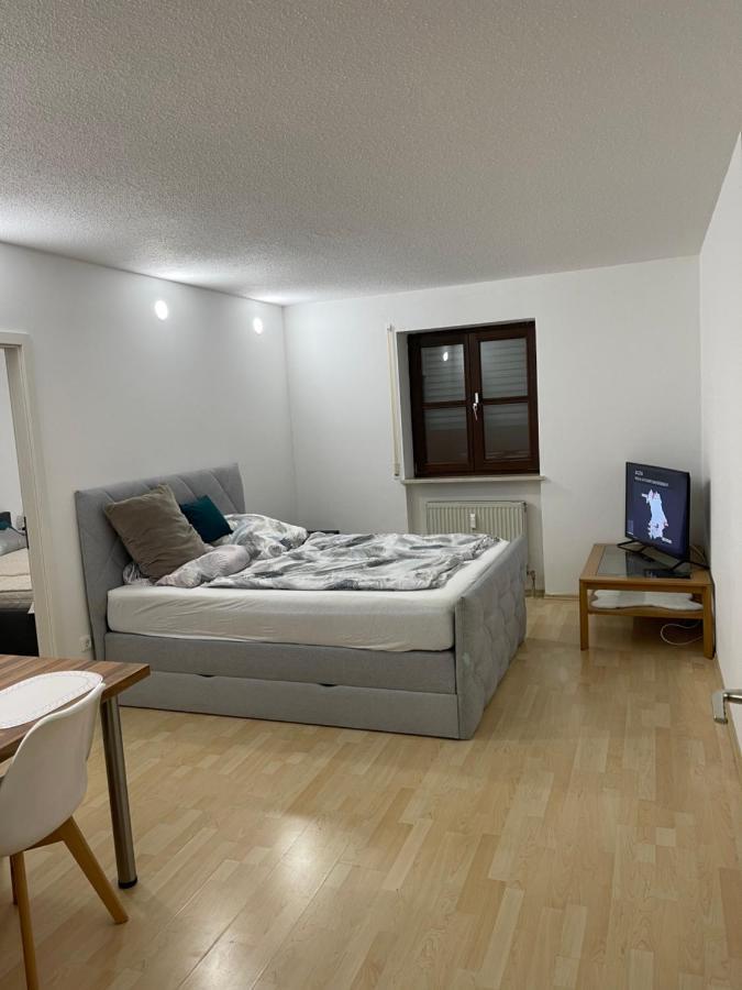 Helle Zwei-Zimmer-Stadt-Wohnung Am Bismarkplatz Mit Tiefgarage Landshut Exterior foto